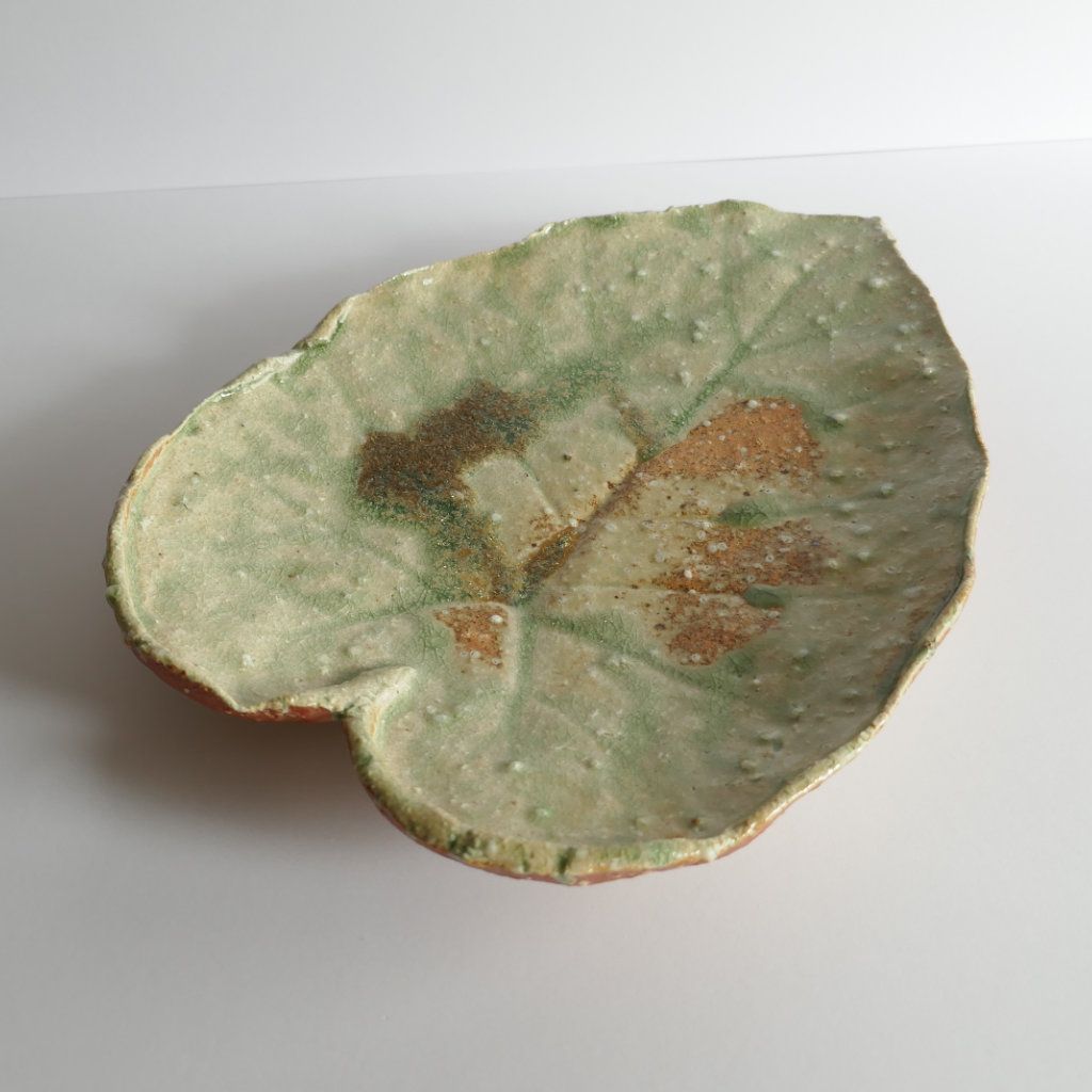 Grand plat Feuille de Imoha Iga-yaki (réparé Urushitsugi) - Kai TSUJIMURA