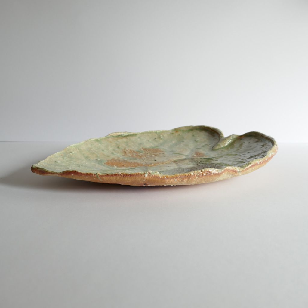 Grand plat Feuille de Imoha Iga-yaki (réparé Urushitsugi) - Kai TSUJIMURA