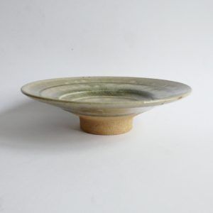 Assiette sur pied Agano-yaki - Jin WATARI