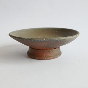 Petite assiette sur pied Bizen-yaki - Toshiaki SHIBUTA