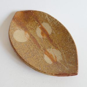 Petite assiette feuille Bizen-yaki - Sō ISEZAKI
