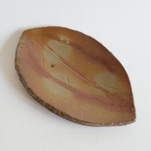 Petite assiette feuille Bizen-yaki - Sō ISEZAKI