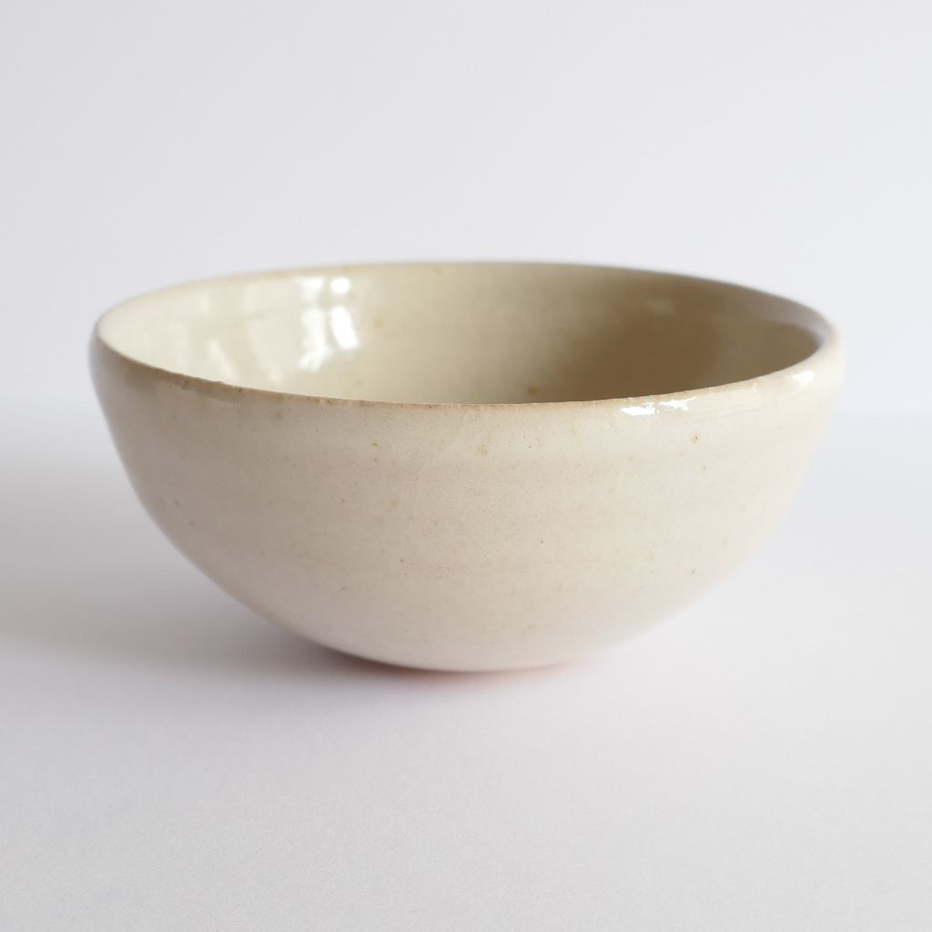 Tasse à Sake "Maruzoko 丸底" Etchū Seto-yaki et Boîte Tomobako signée - Fumi KITAMURA