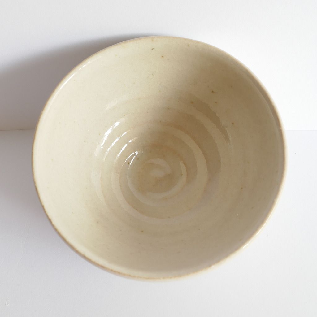 Tasse à Sake "Maruzoko 丸底" Etchū Seto-yaki et Boîte Tomobako signée - Fumi KITAMURA