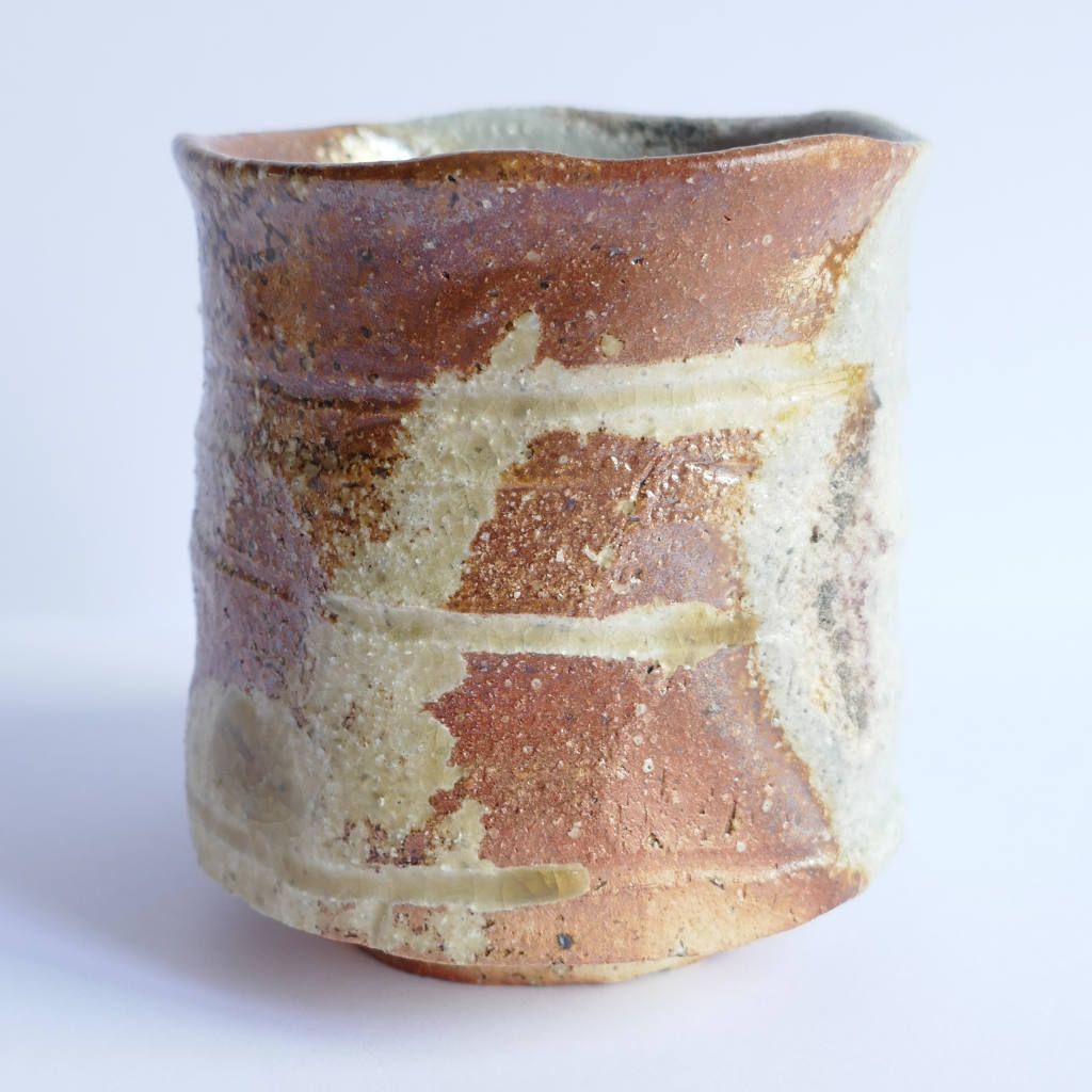 Tasse à thé et café "Licorne chinoise" Yōhen Oribe-yaki et Boîte Tomobako signée - Atsushi HAMADA