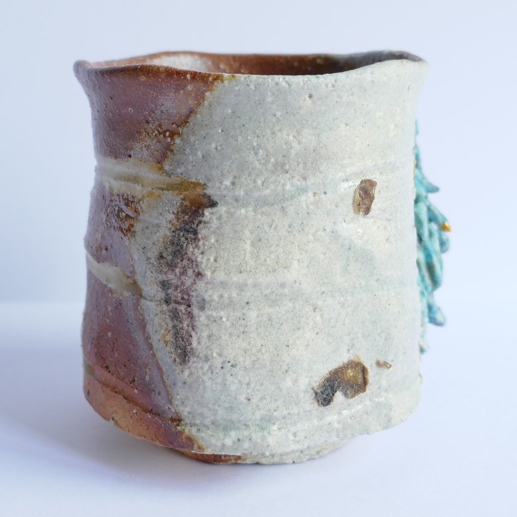 Tasse à thé et café "Licorne chinoise" Yōhen Oribe-yaki et Boîte Tomobako signée - Atsushi HAMADA
