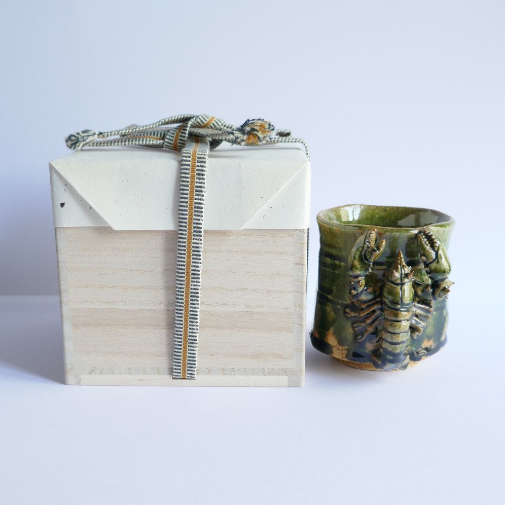 Tasse à thé et café "Homard" Oribe-yaki et Boîte Tomobako signée - Atsushi HAMADA