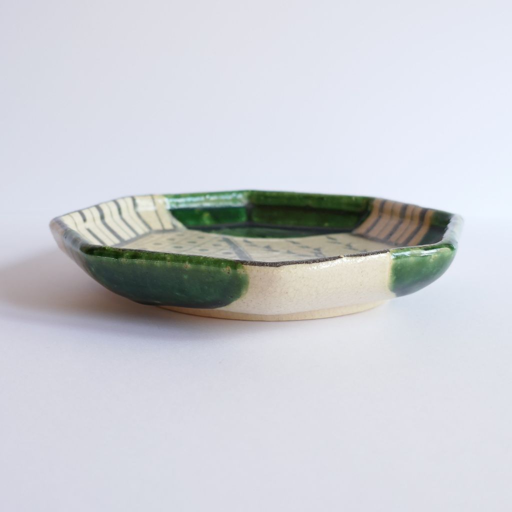 Assiette octogonale Oribe-yaki - Chiho ITO