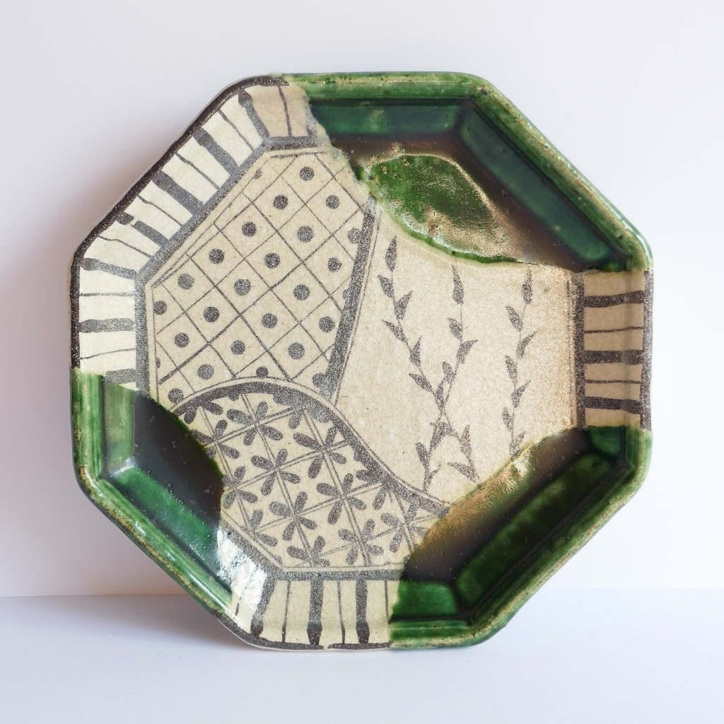 Assiette octogonale Oribe-yaki - Chiho ITO