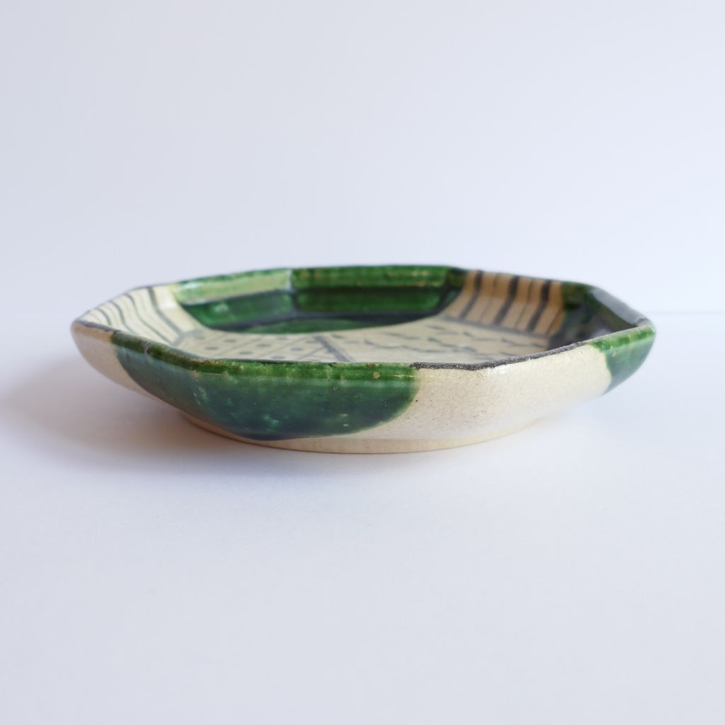 Assiette octogonale Oribe-yaki - Chiho ITO