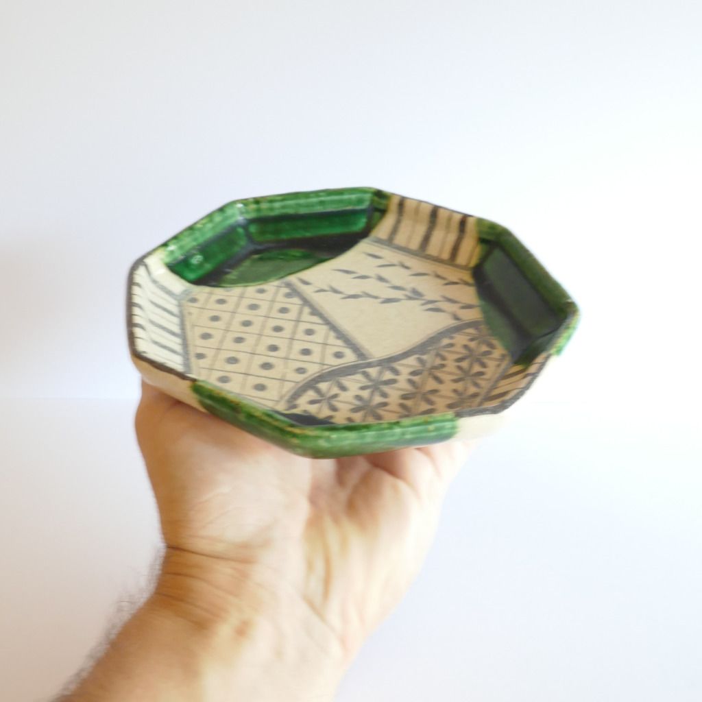 Assiette octogonale Oribe-yaki - Chiho ITO