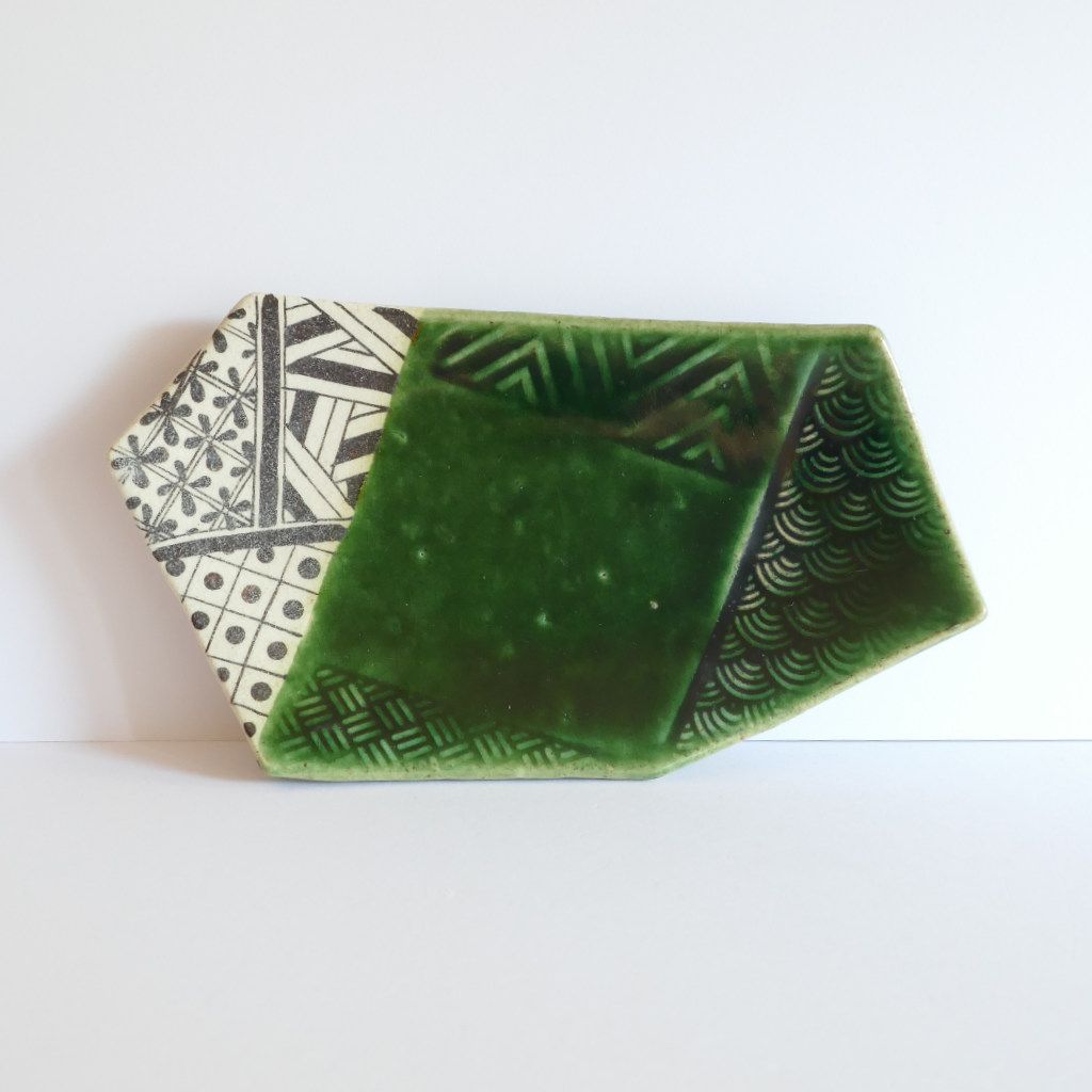 Assiette hexagonale Oribe-yaki - Chiho ITO